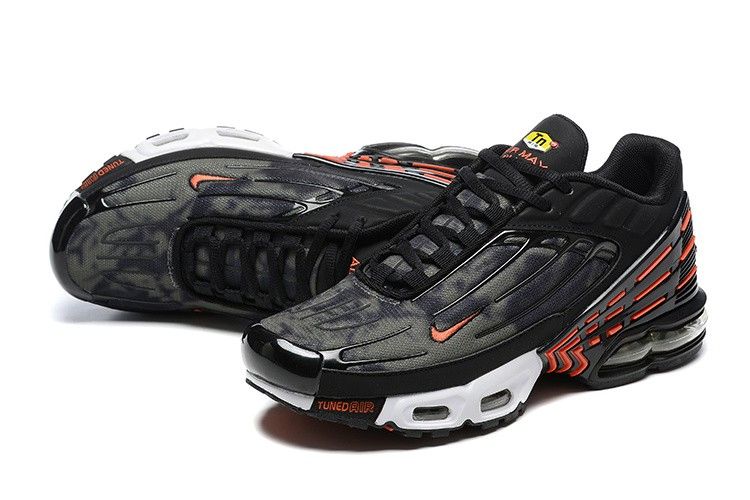 Nike Air Max Plus 3 ( FV6914-001 ), Fesyen Pria, Sepatu , Sneakers di  Carousell