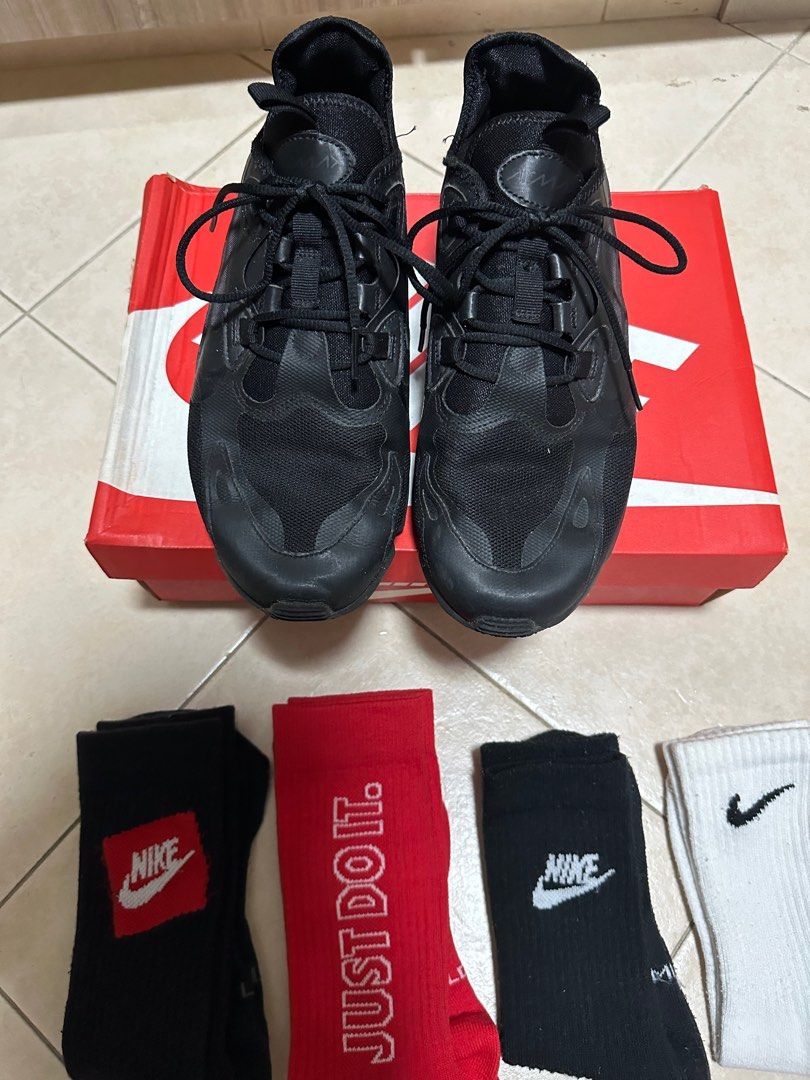 Nike air max with hot sale sock