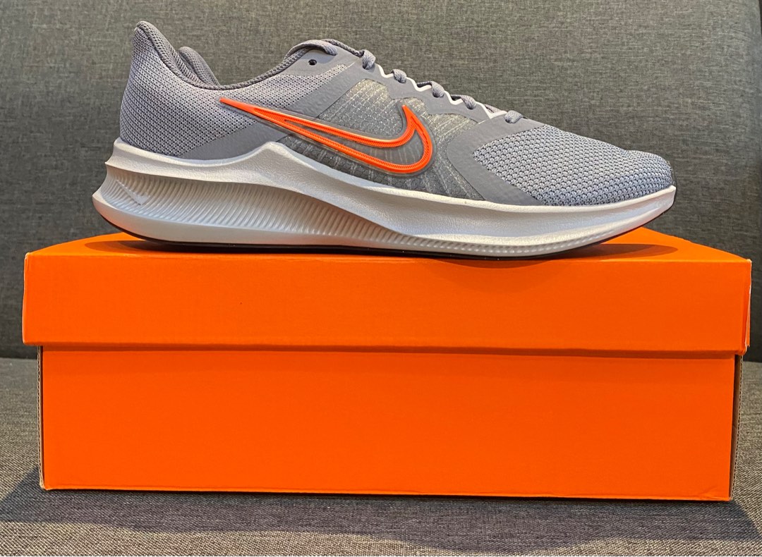 Nike Downshifter 11, Fesyen Pria, Sepatu , Sneakers di Carousell