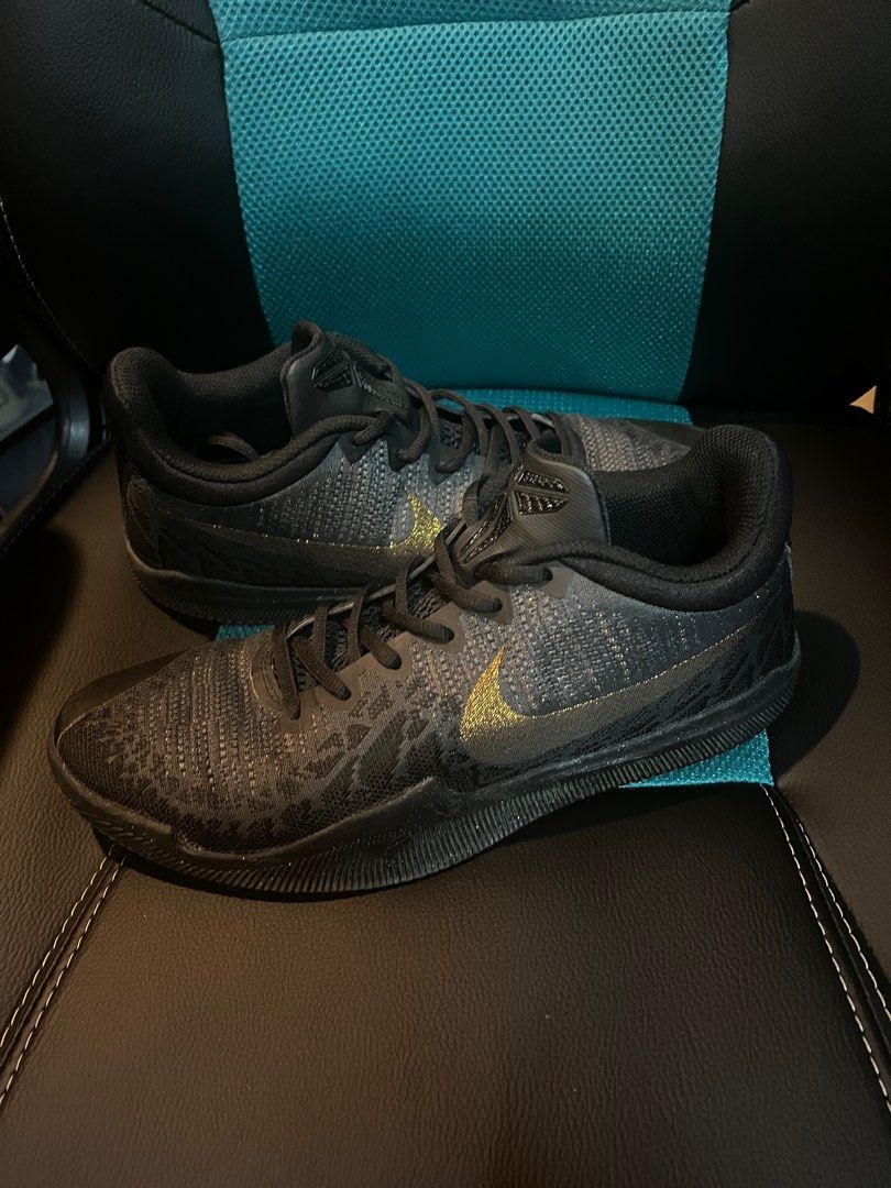 Nike Kobe Mamba Rage Gold Stars
