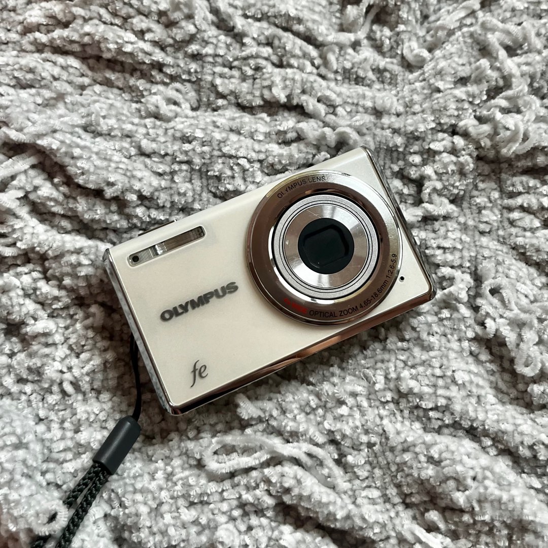 Olympus FE4010 White Digital Camera Digicam, Photography, Cameras on