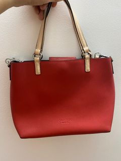 Oroton signet crossbody cheap