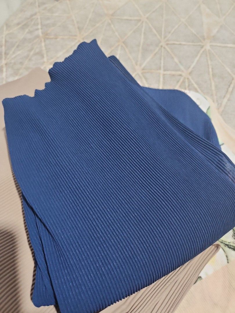 pleated shawls