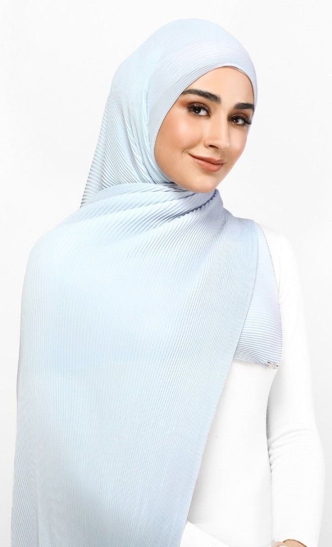Pleats Scarf in Frosted FLake (Category: Hijabs) located in Kuala Lumpur. Submitted by hodorable (Listing ID 1266497054, Image 2). Description: Brand new with box. Never worn, never washed. Buy two or more postage fee waived..