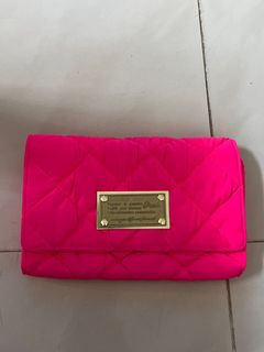（分類：）位於 。 由 s_tunggg 提交（商品編號 1266525981，圖片 1）。簡介： 。