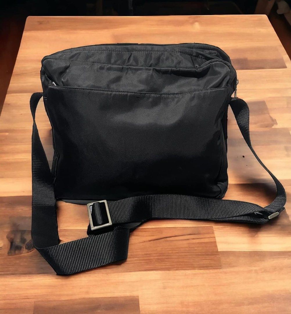 Nylon messenger crossbody bag 2025