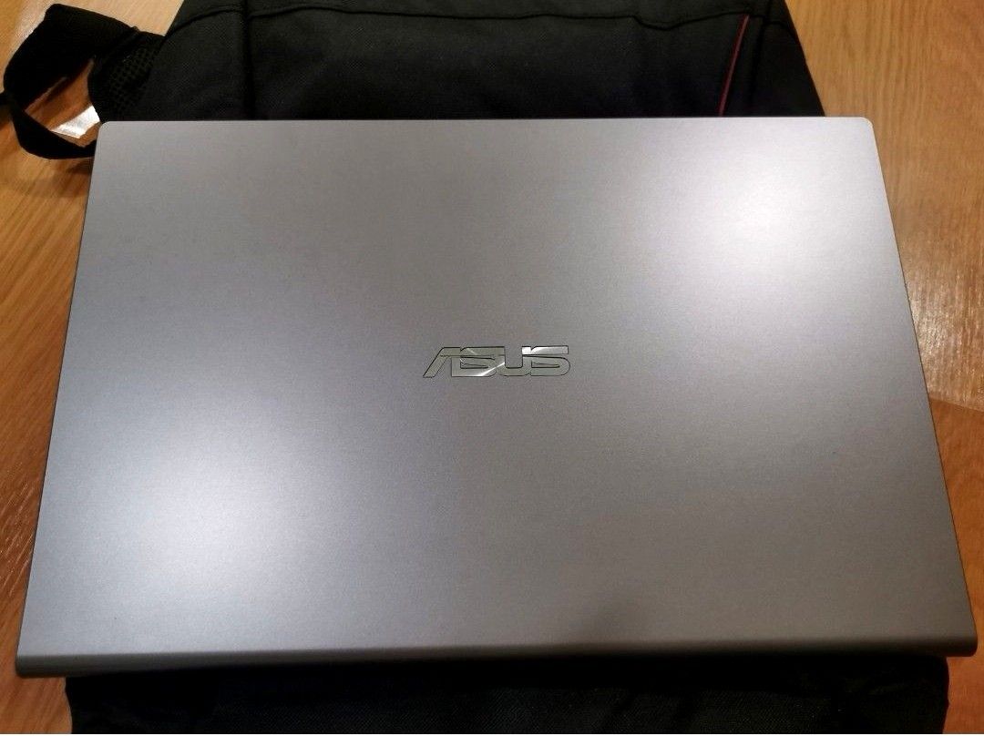 Pre Loved ASUS x409FA (Category: Laptops & Notebooks) located in Manila. Submitted by angelcru8 (Listing ID 1266563605, Image 2). Description: 2nd Hand Asus Laptop with bag Pls see pics for SPECS.