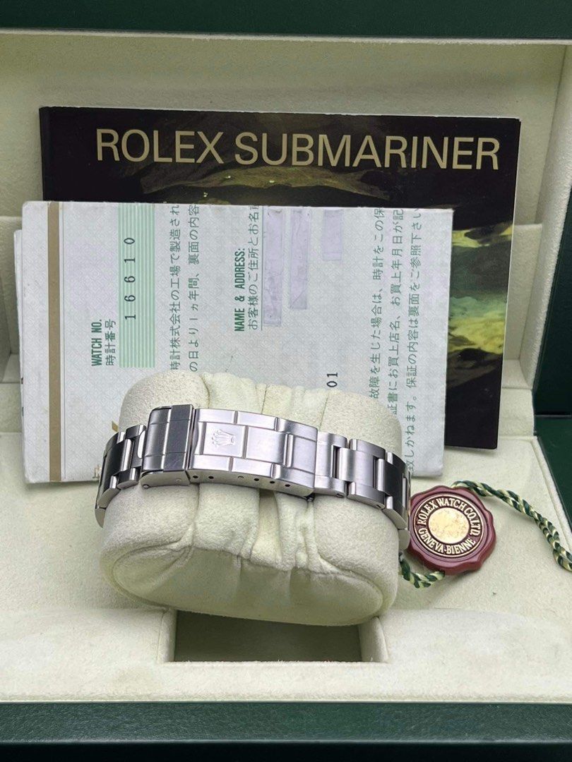 ROLEX 2001 Submariner Date 40mm (Category: Luxury Watches) located in Pasig City. Submitted by Watchaholics (Listing ID 1266576240, Image 3). Description: ROLEX 2001 Submariner Date 40mm -Ref 16610 -Year model 2001 -40mm -9/10 condition -Complete set For 490k You may DM or contact @ 09615077138 Thanks admin😉.