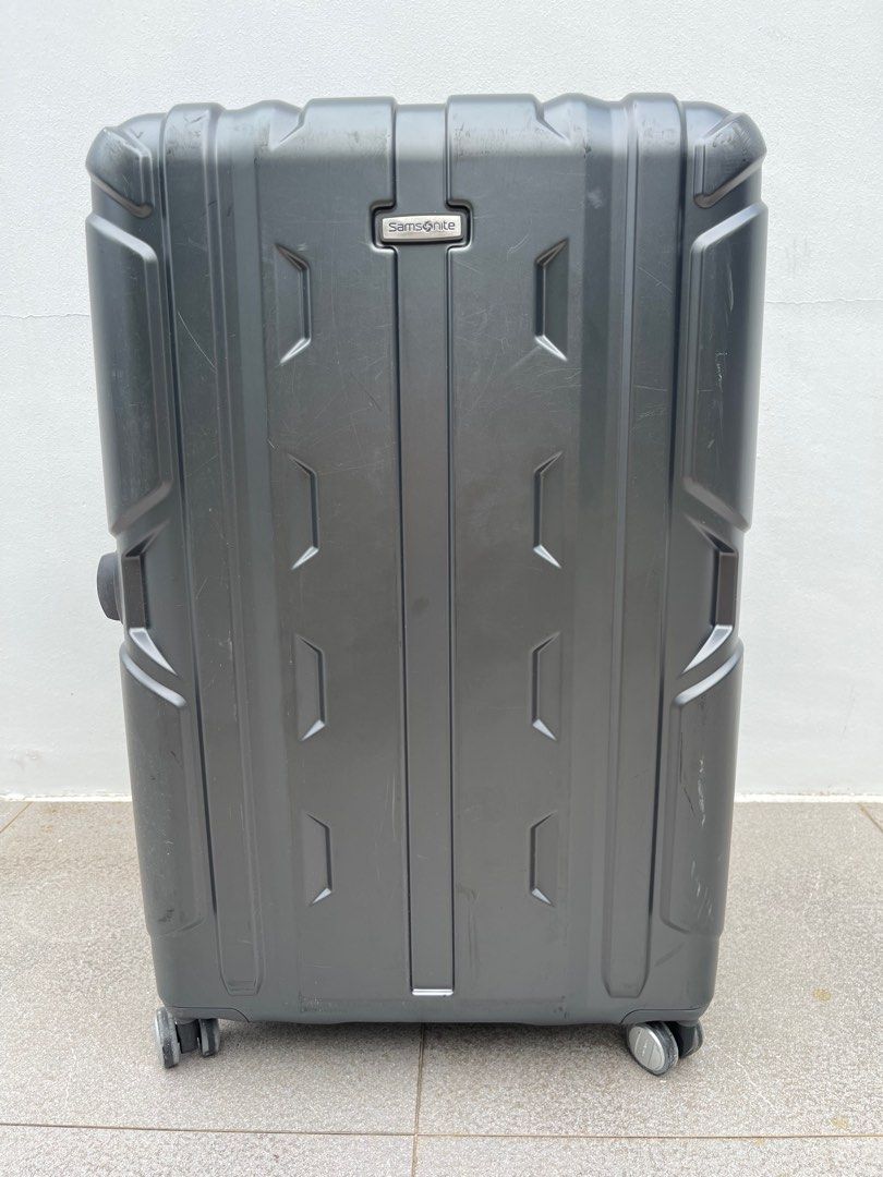 Samsonite large suitcase (check in size), Hobbies & Toys, Travel