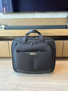 （分類：）位於 。 由 aneanes_closet 提交（商品編號 1266607681，圖片 1）。簡介： 。