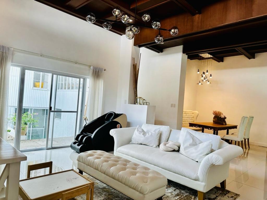 San Lorenzo Village 3 Bedroom House and Lot For Sale Makati Dasmariñas