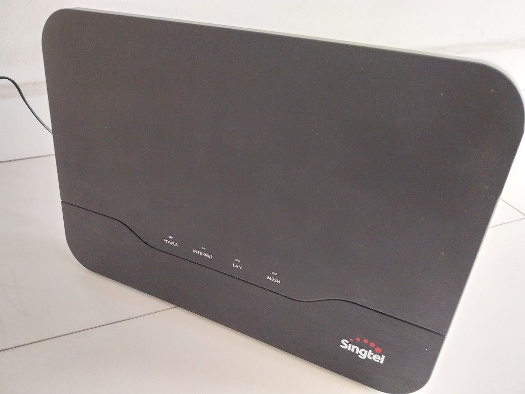 [SOLD]------Singtel mesh router and Optical Network Terminal, Computers ...