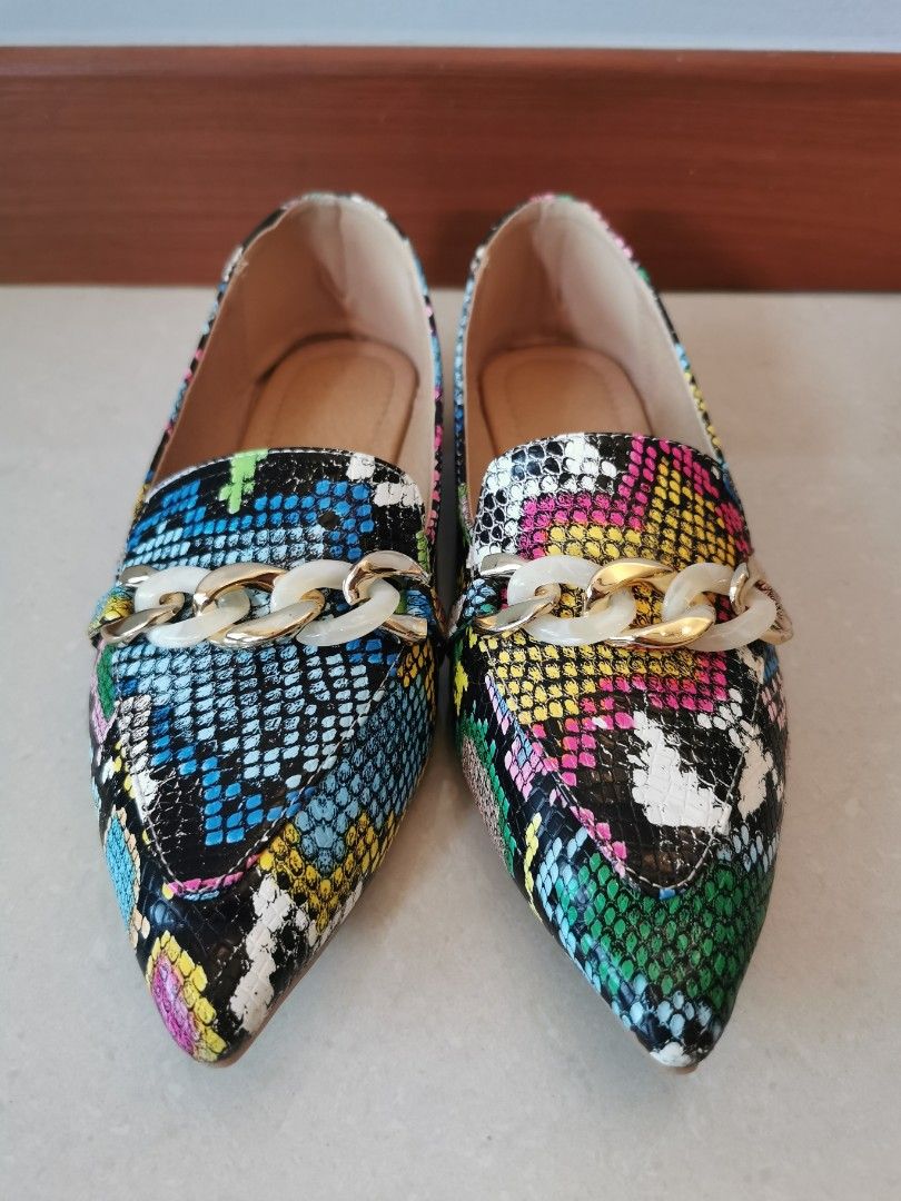 Snakeskin print shop flats