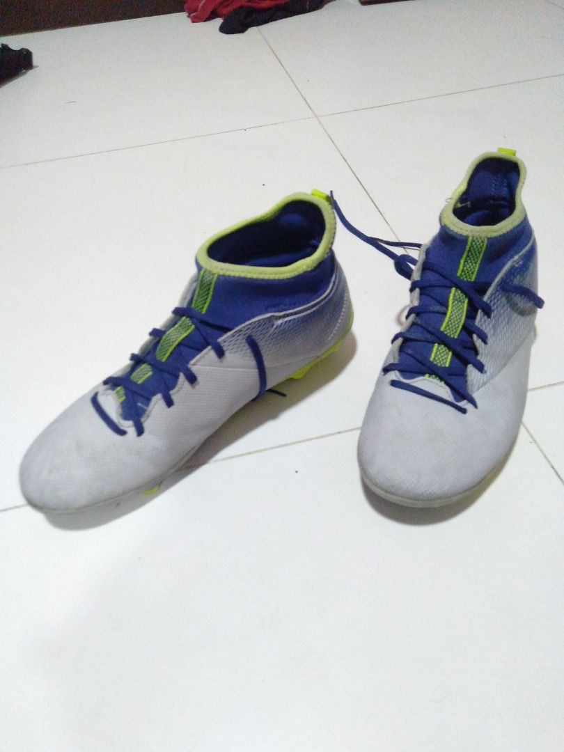 Soccer boot kipsta, Sports Equipment, Sports & Games, Racket & Ball ...