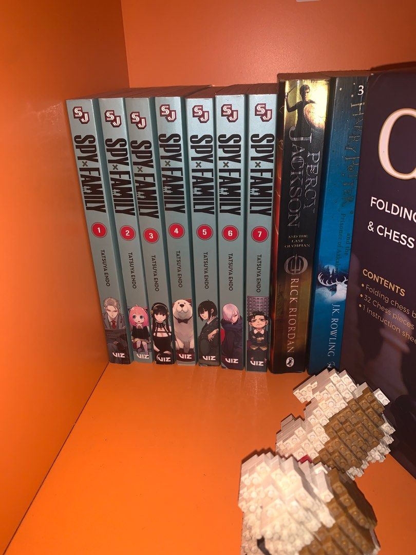 Spy x family vol 1 to 7, Hobbies & Toys, Books & Magazines, Comics