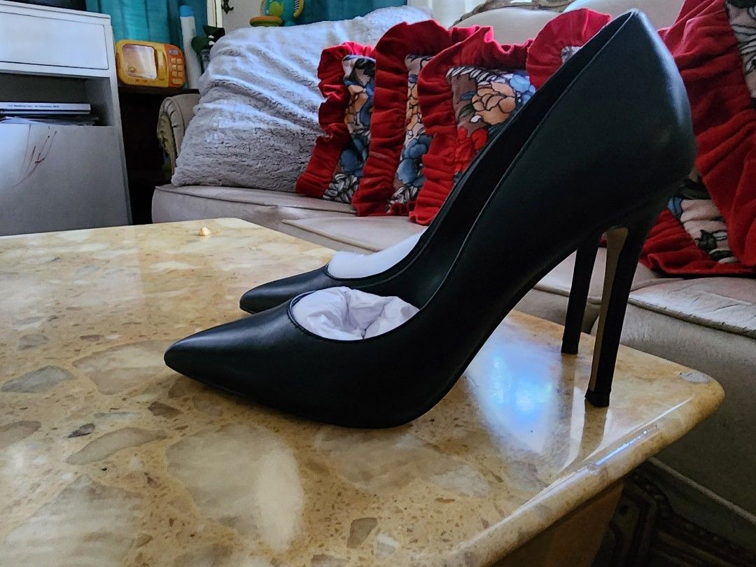 Steve Madden black pumps Women s Fashion Footwear Heels on Carousell