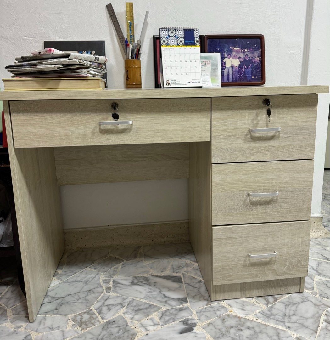 Study Table (Category: Tables & Sets) located in Singapore. Submitted by nileec (Listing ID 1266584917, Image 1). Description: .