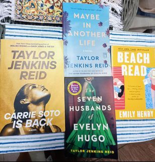 Taylor Jenkins Reid Book Pack with FREE Beach Read
