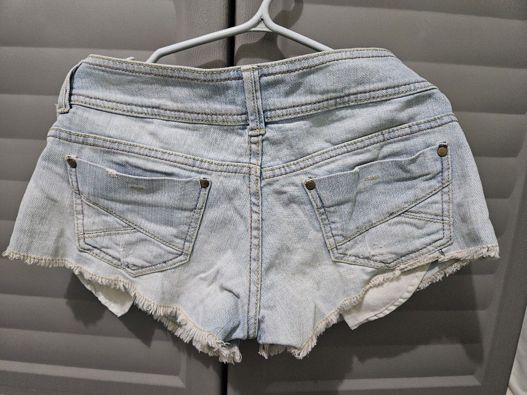 Terranova Sexy shorts (Category: Shorts) located in Taguig. Submitted by gracecdb (Listing ID 1266565904, Image 2). Description: Xs on tag like new perfect for beach trips.