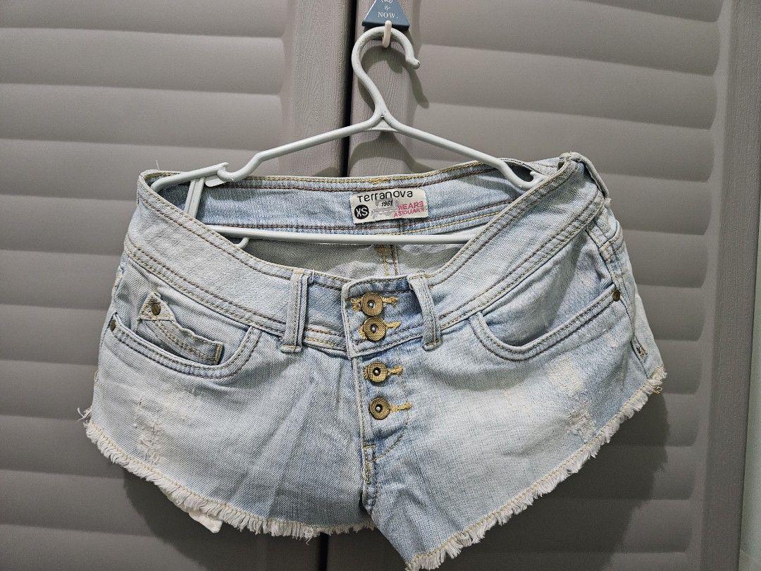 Terranova Sexy shorts (Category: Shorts) located in Taguig. Submitted by gracecdb (Listing ID 1266565904, Image 1). Description: Xs on tag like new perfect for beach trips.