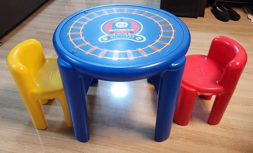 Little tikes thomas the train table and chairs new arrivals