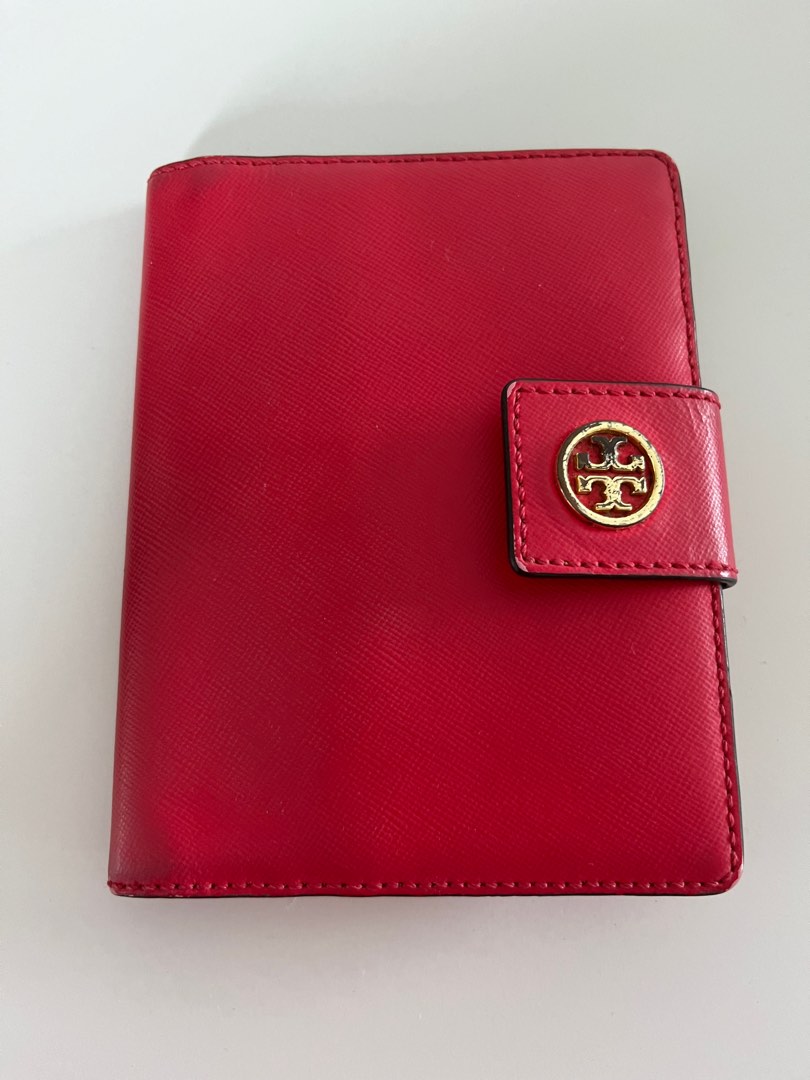 Tory Burch Passport Holder, Women's Fashion, Bags & Wallets, Wallets