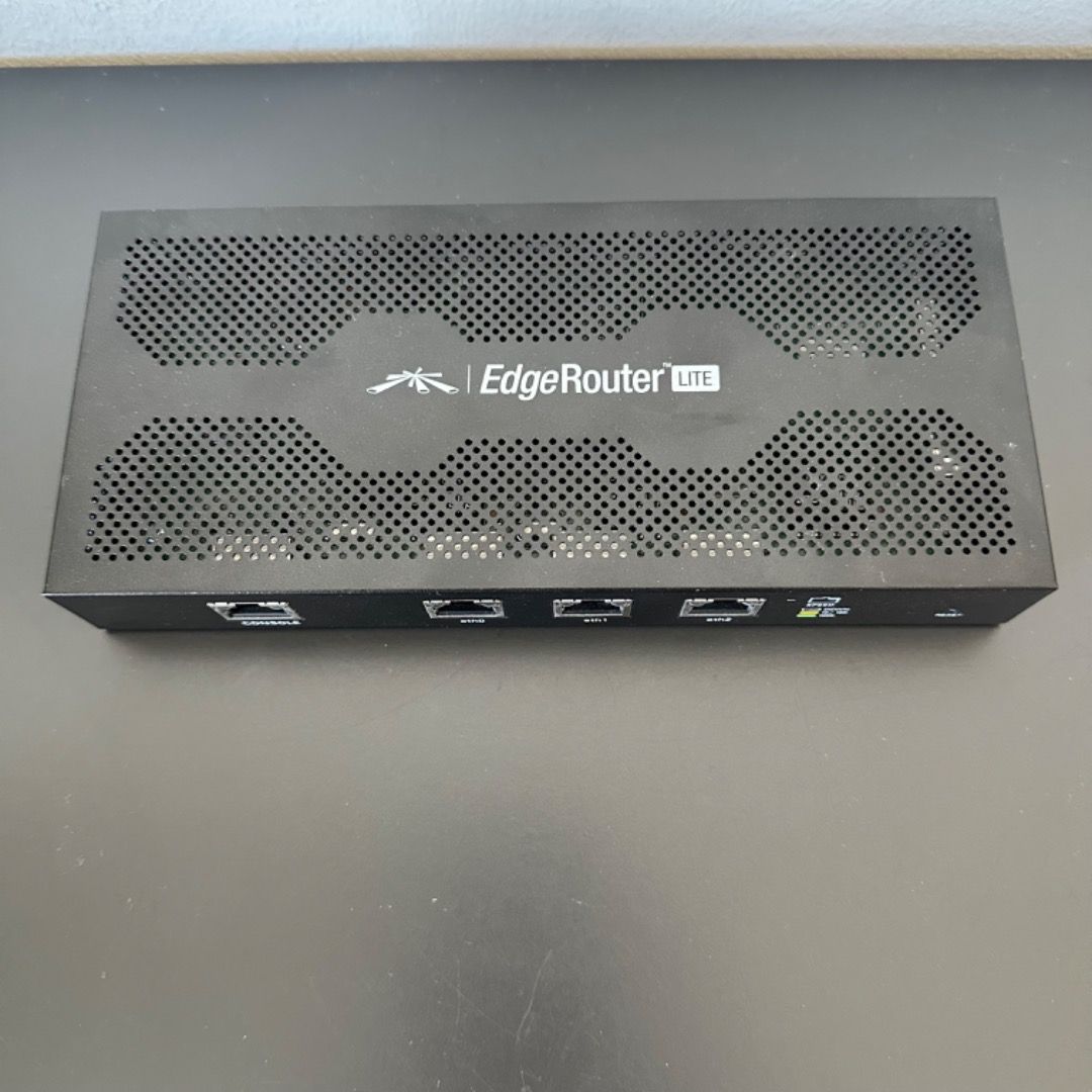 Ubiquiti Networks Edgerouter Lite 3 Port Router, Computers & Tech ...