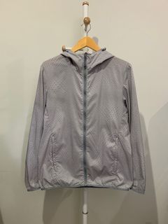 Uniqlo Lightweight Series