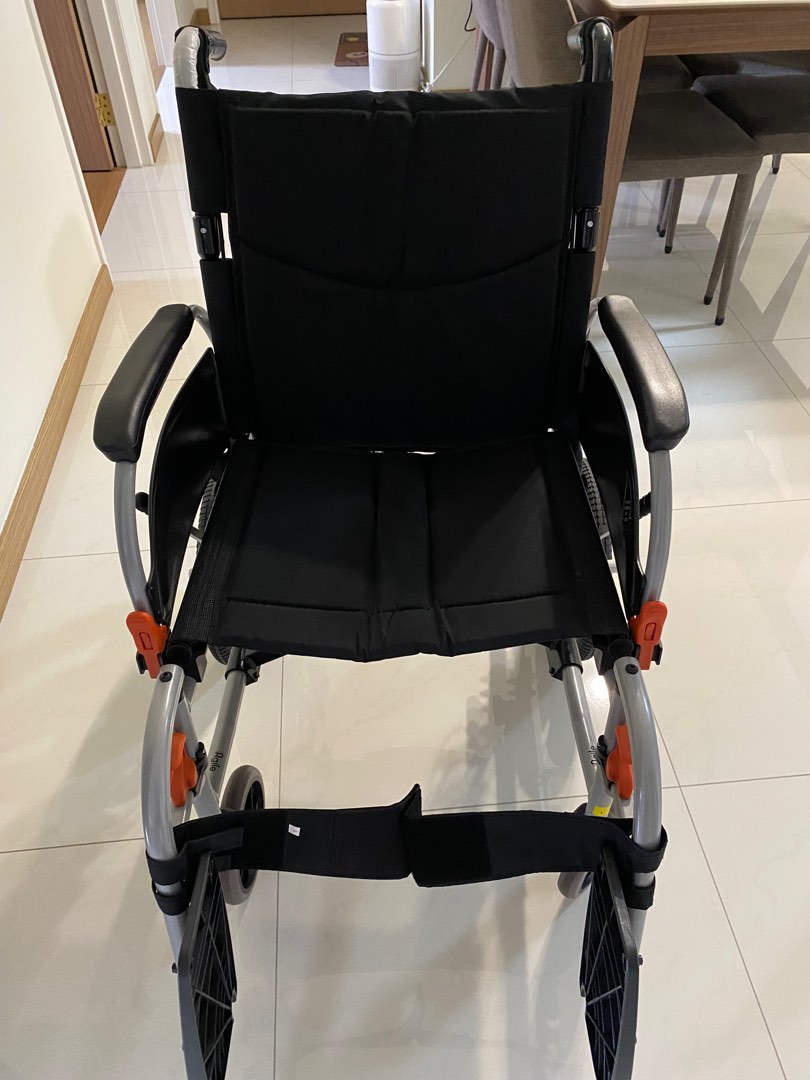 Soma Agile Wheelchair , Health & Nutrition, Assistive & Rehabilatory