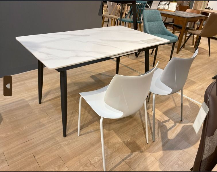 Dining chairs minimalist on sale