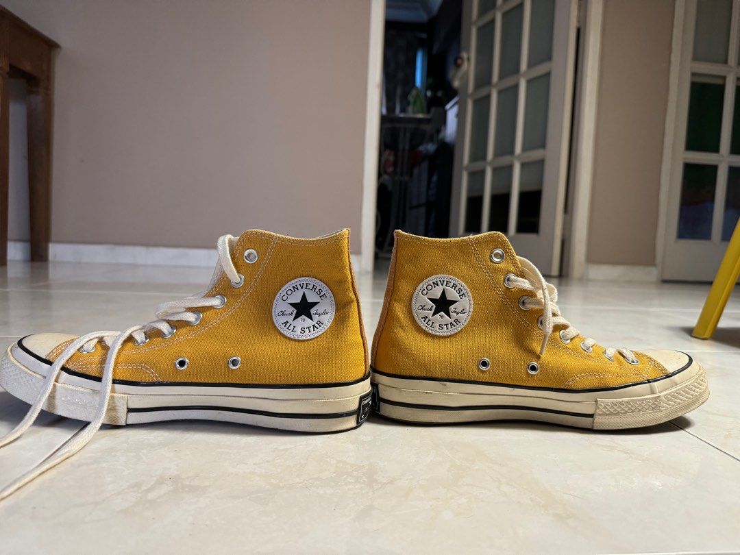 Chuck taylor hotsell converse yellow