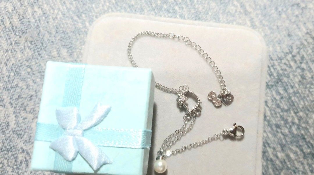 Hello kitty tiffany & shop co jewelry
