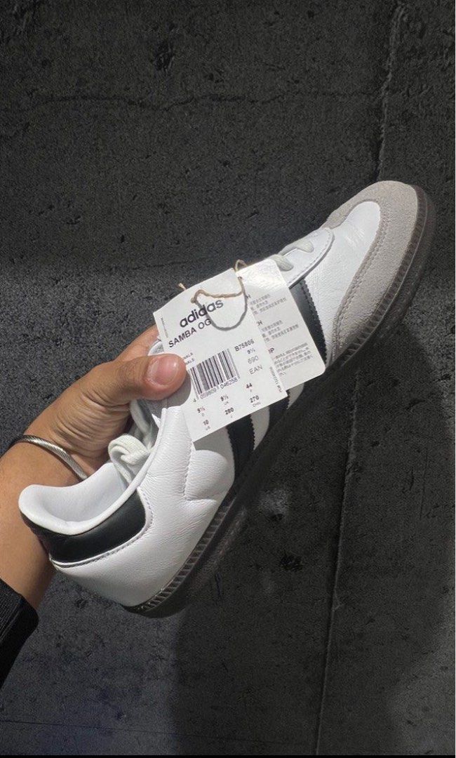 Adidas performance gurney plaza store