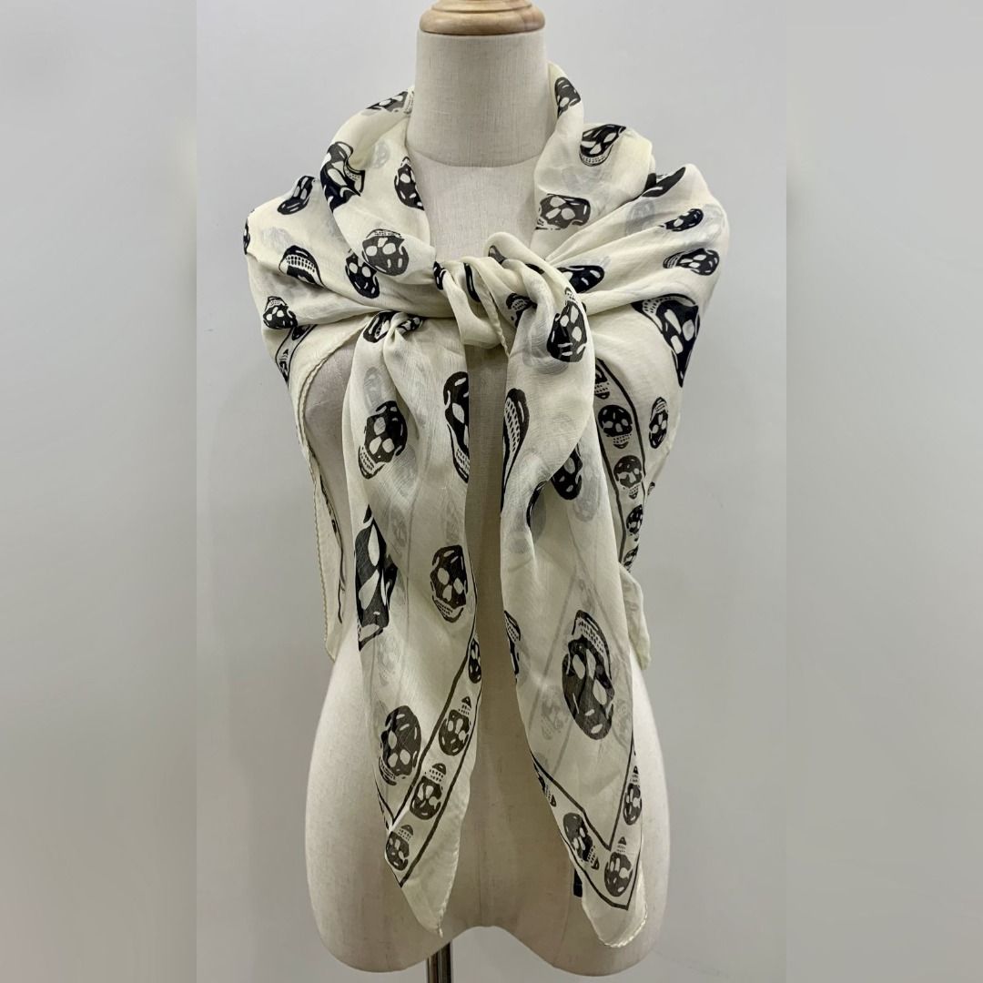 Alexander mcqueen skull silk scarf discount
