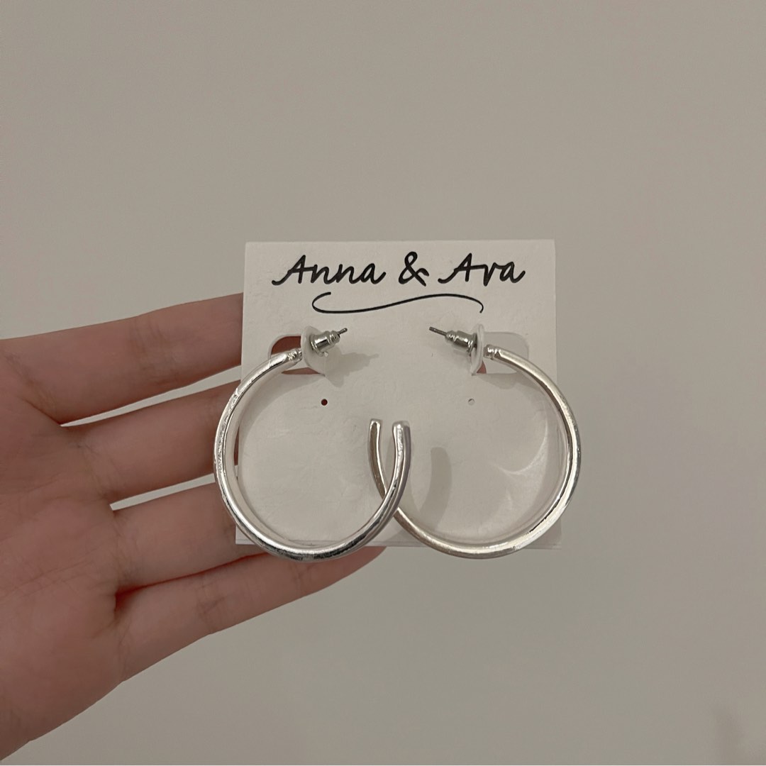 Anna and ava earrings