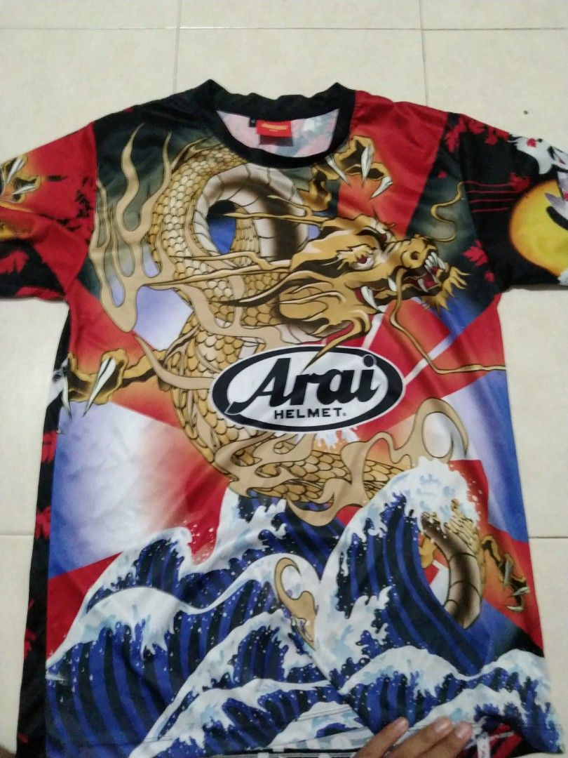 arai t-shirt size L (Category: Coats, Jackets and Outerwear) located in Singapore. Submitted by zulkys (Listing ID 1263458521, Image 1). Description: I really nvr used tht much cause I bought too many shirts.