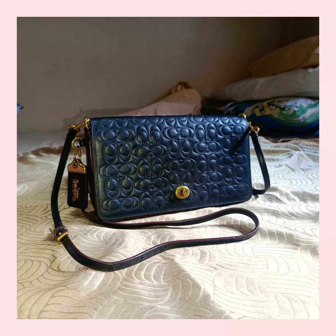 Coach 2025 dinky black
