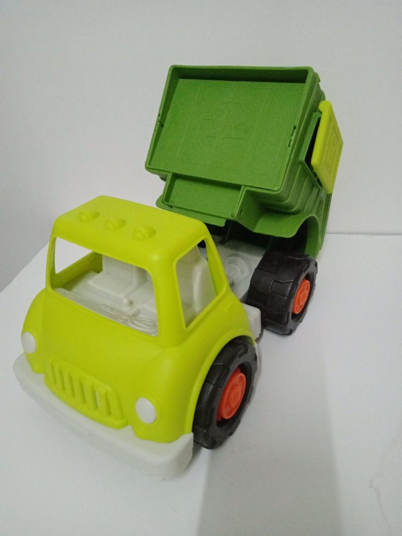 B. Toys Wonder Wheels Garbage & Recycling Truck, Hobbies & Toys, Toys