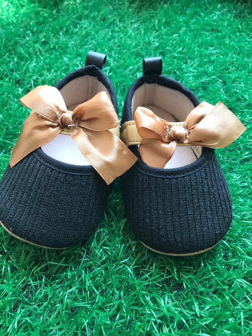 Gold baby shoes store size 2