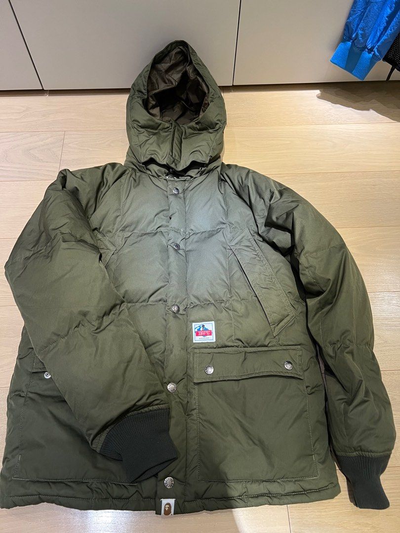 Bape Down Jacket （分類：外套及戶外衣服）位於 Hong Kong。 由 wigglenjiggle 提交（商品編號 1263486063，圖片 2）。簡介： 90% new 80%down, 20% feather Size M。