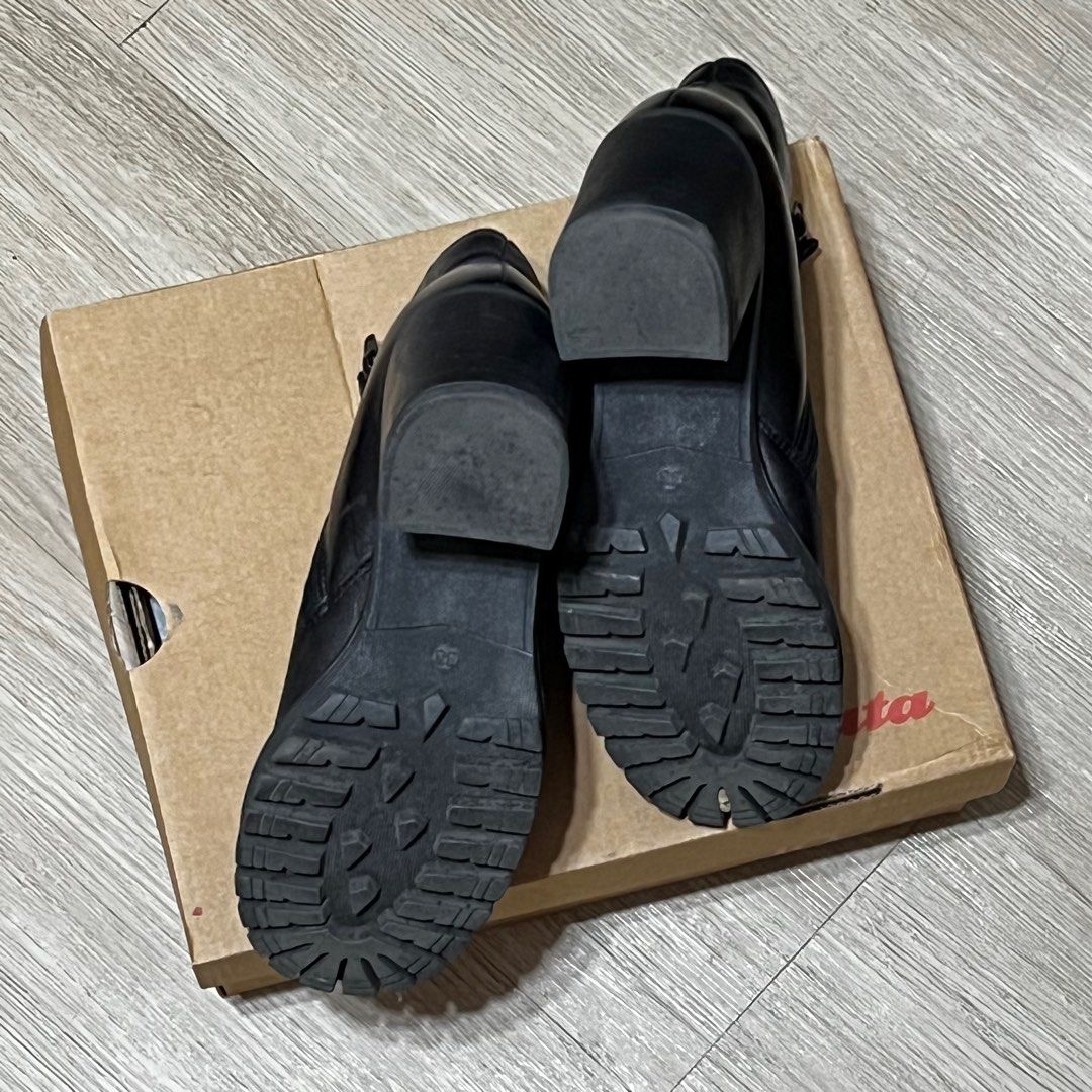 Black Boots from Milan Italy, Women's Fashion, Footwear, Boots on Carousell