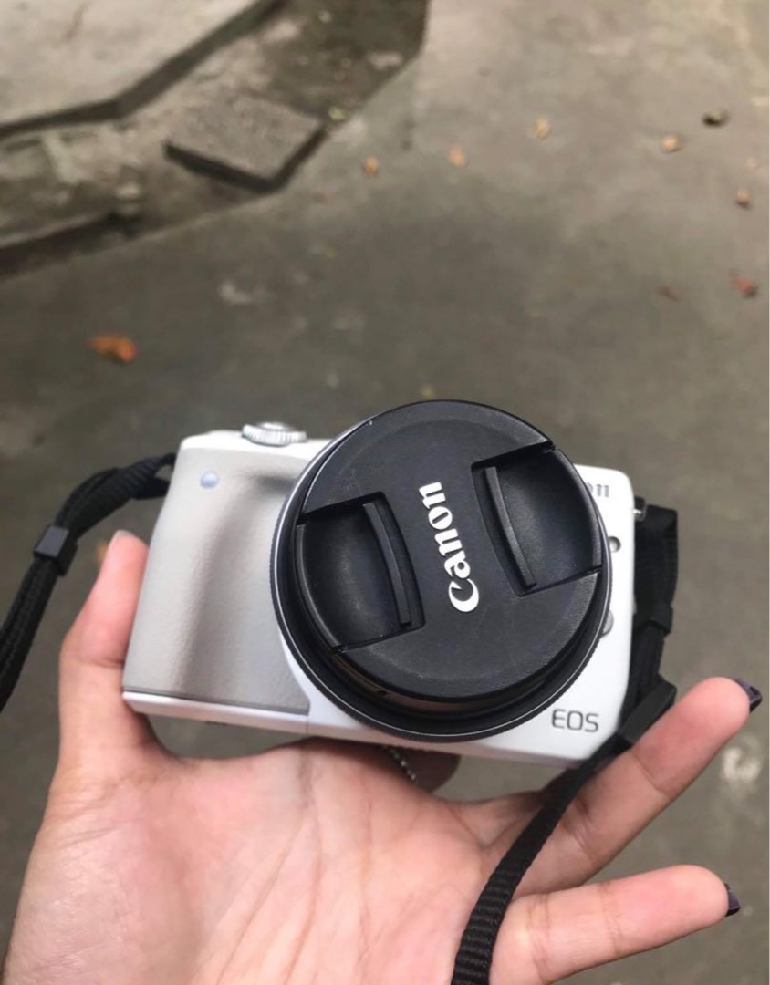 Canon M3 Mirrorless Camera White, Photography, Cameras on Carousell