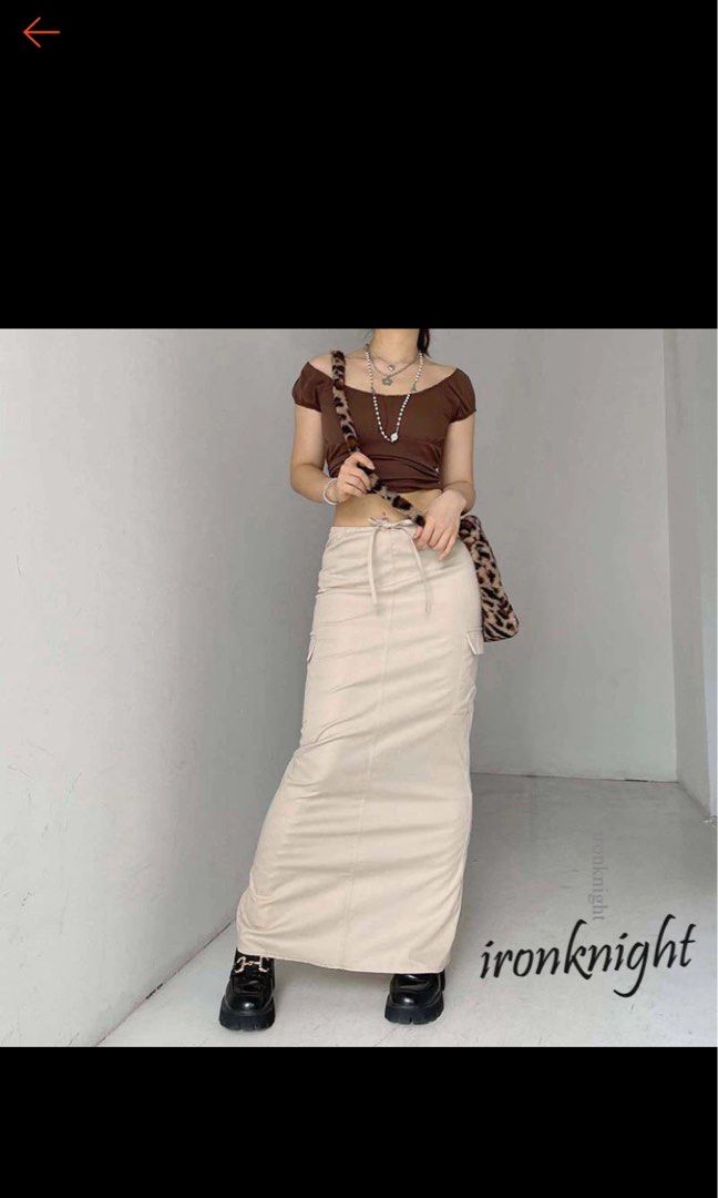 Y2K Cargo Skirt in beige