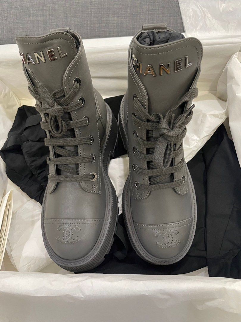 Chanel brand new grey booties, 名牌, 鞋及波鞋- Carousell