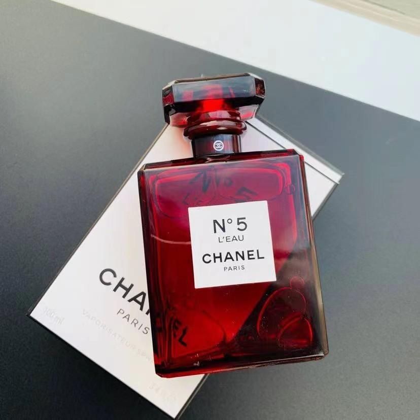 CHANEL N5 L'EAU EDT RED EDITION, Beauty & Personal Care, Fragrance &  Deodorants on Carousell