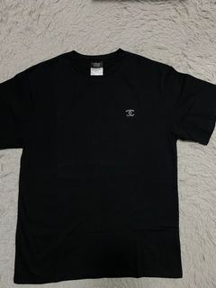 LV LVSE monogram gradient tee, Men's Fashion, Tops & Sets, Tshirts & Polo  Shirts on Carousell