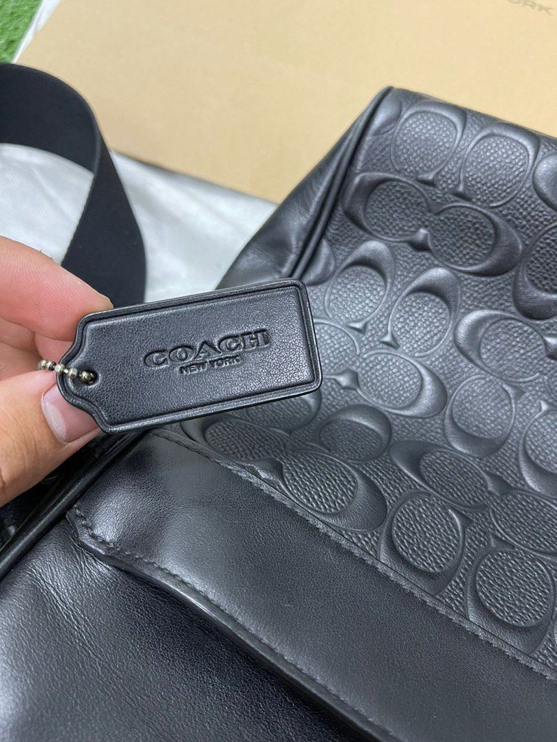 COACH CHARLES CAMERA BAG IN SIGNATURE LEATHER Men s Fashion Bags