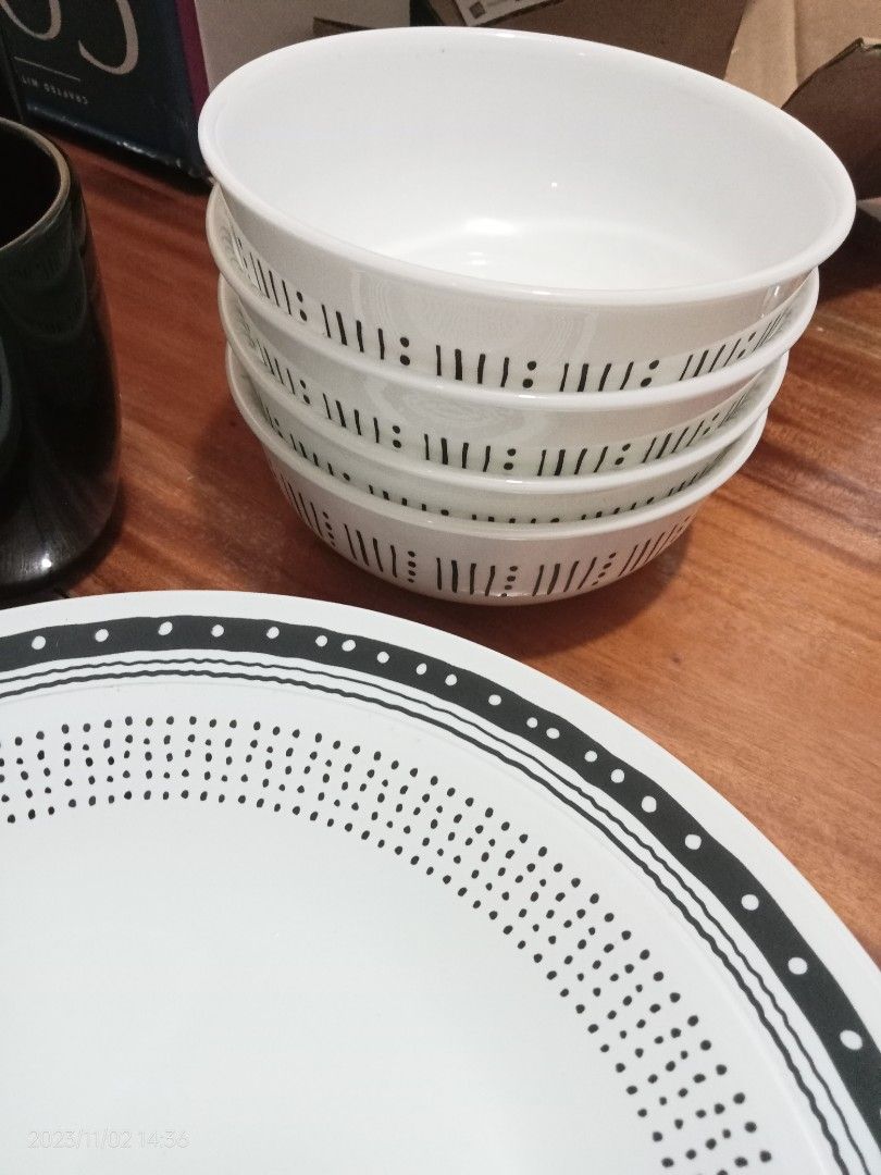 Corelle 16 pc Classic Set (Onyx Black) (Category: Dinnerware & Cutlery) located in Bacolod City. Submitted by ahof070125 (Listing ID 1263418795, Image 3). Description: .