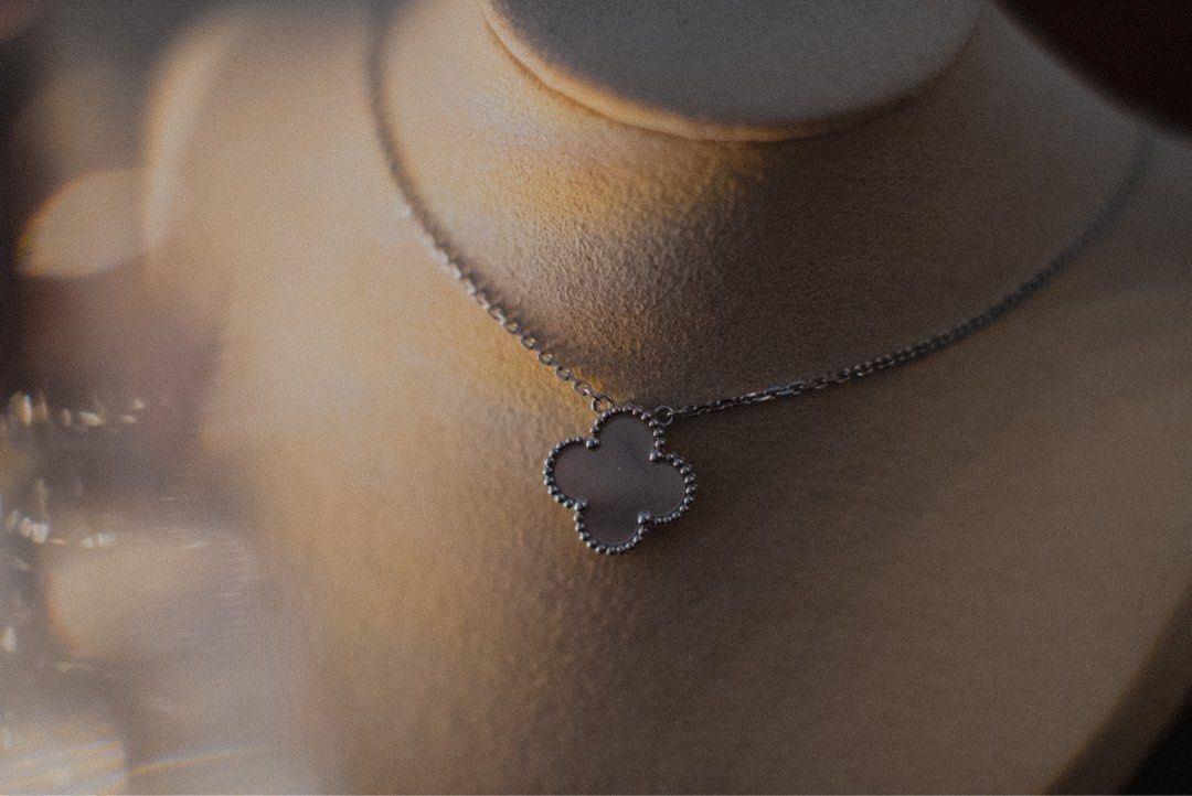 Custom white gold necklace sale
