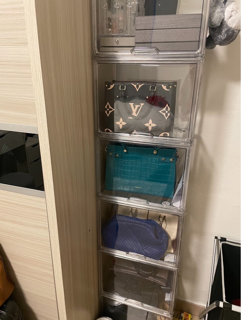 Dustfree storage, Furniture & Home Living, Furniture, Shelves